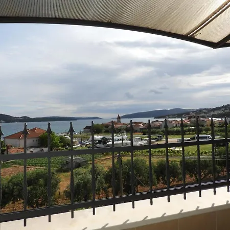 Bilota Apartment Trogir